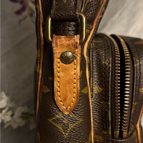 SOLD!!!!!! Louis Vuitton, Amazone monogram shoulder bag, Crossbody - Picture 5 of 15